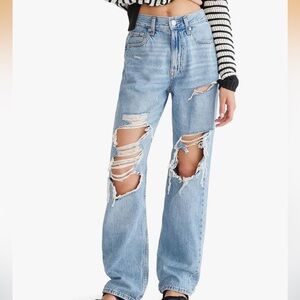 American Eagle Outfitters Light Blue Boyfriend Jeans